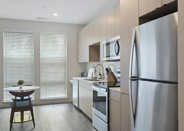 Apartment Cozysuites Modern 1br, Lawrenceville