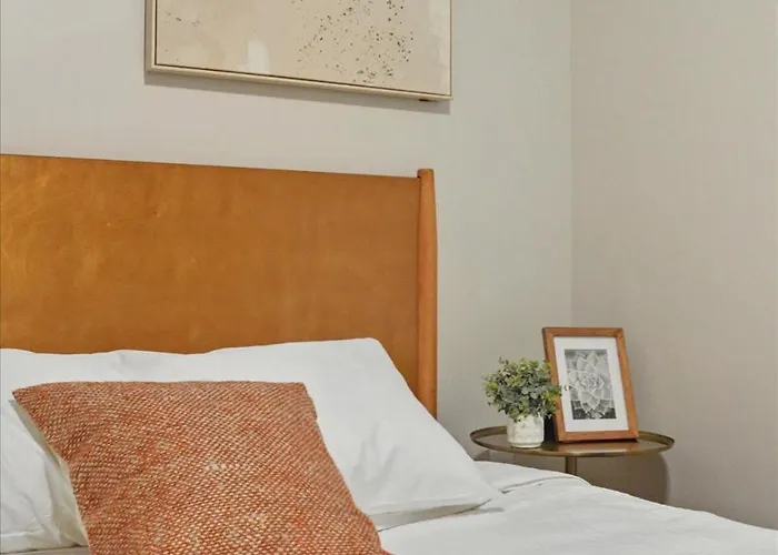 Cozysuites Modern 1br, Lawrenceville Apartment Pittsburgh