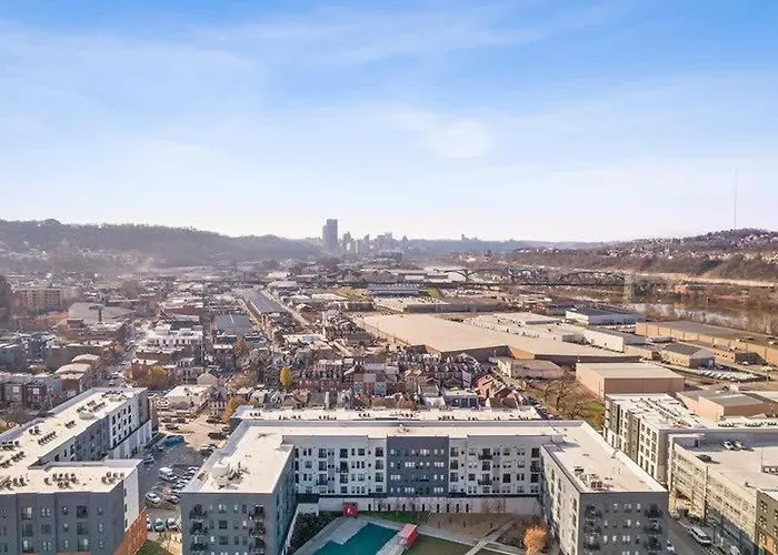 Cozysuites Modern 1br, Lawrenceville