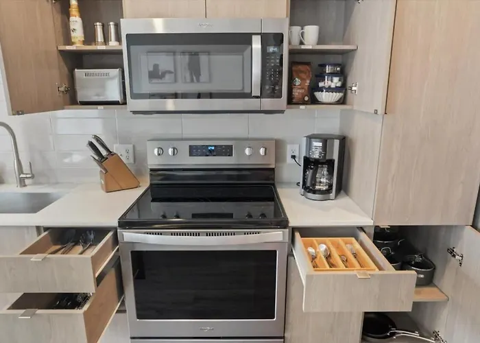 Cozysuites Modern 1br, Lawrenceville * Pittsburgh