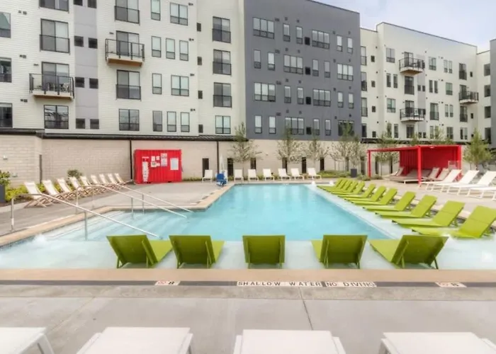 Cozysuites Modern 1br, Lawrenceville